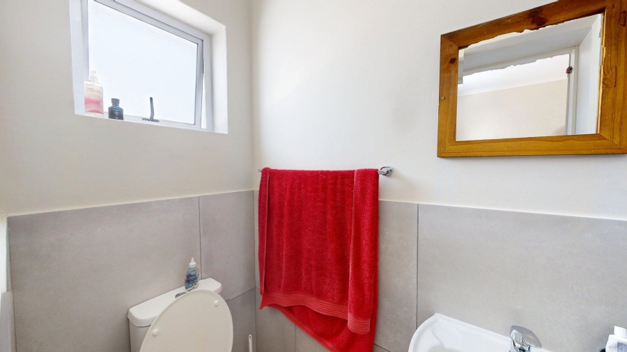 3 Bedroom Property for Sale in Fairview Eastern Cape